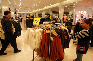 Fashion Chain Slips Into Sears