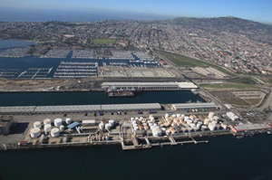 Port of L.A. Expects Lift From Razing Structures