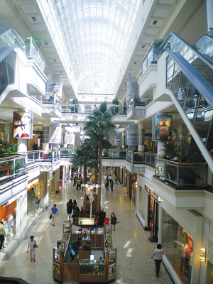 Will Holiday Season Bring Deal for Mall Operator?