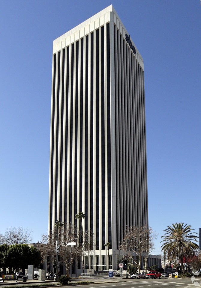 Edelman Extends Lease for 30,500-SF Space at 5900 Wilshire