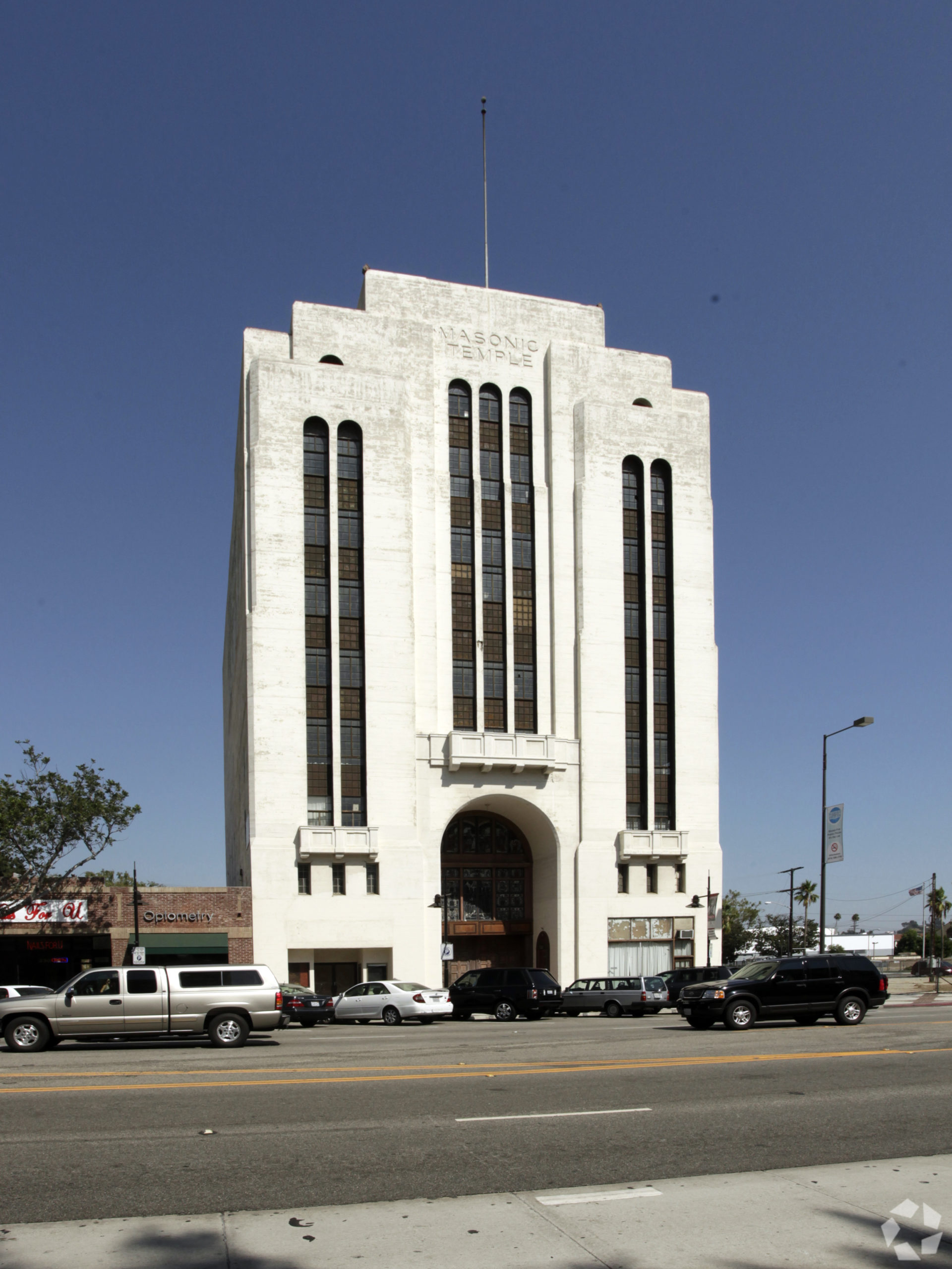 Caruso to Buy Glendale Masonic Temple Los Angeles Business Journal