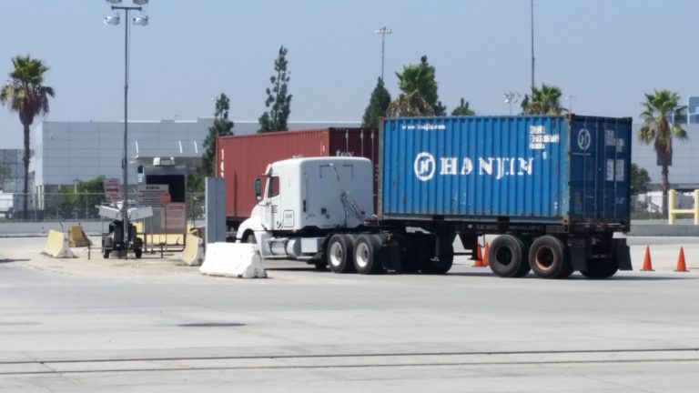 Hanjin Ships Finally Dock at Port of Long Beach