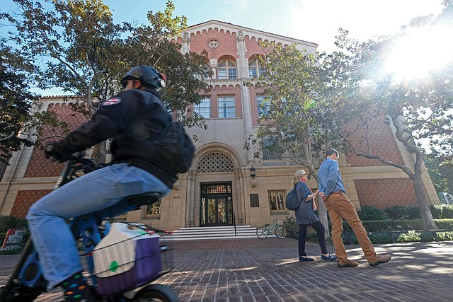 USC Edges Up in Biz School Ranking Closer to UCLA