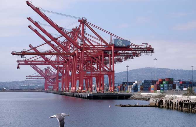 Sharp Split at Ports Amid Consolidation