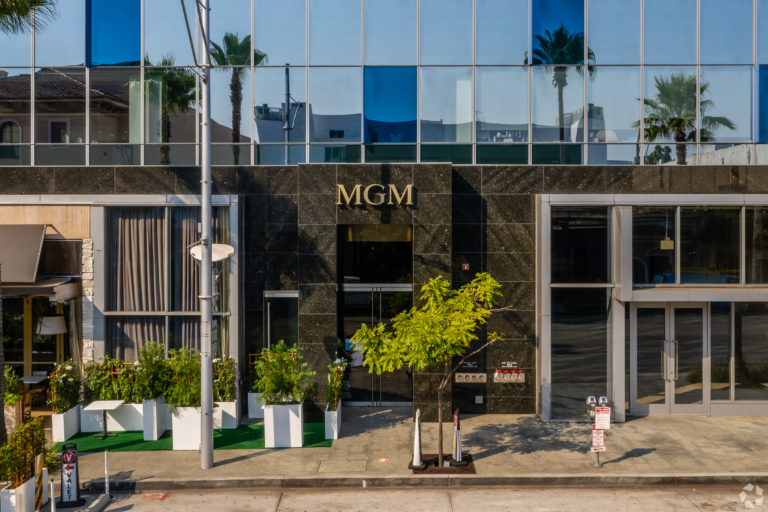 Amazon in Talks to Acquire MGM