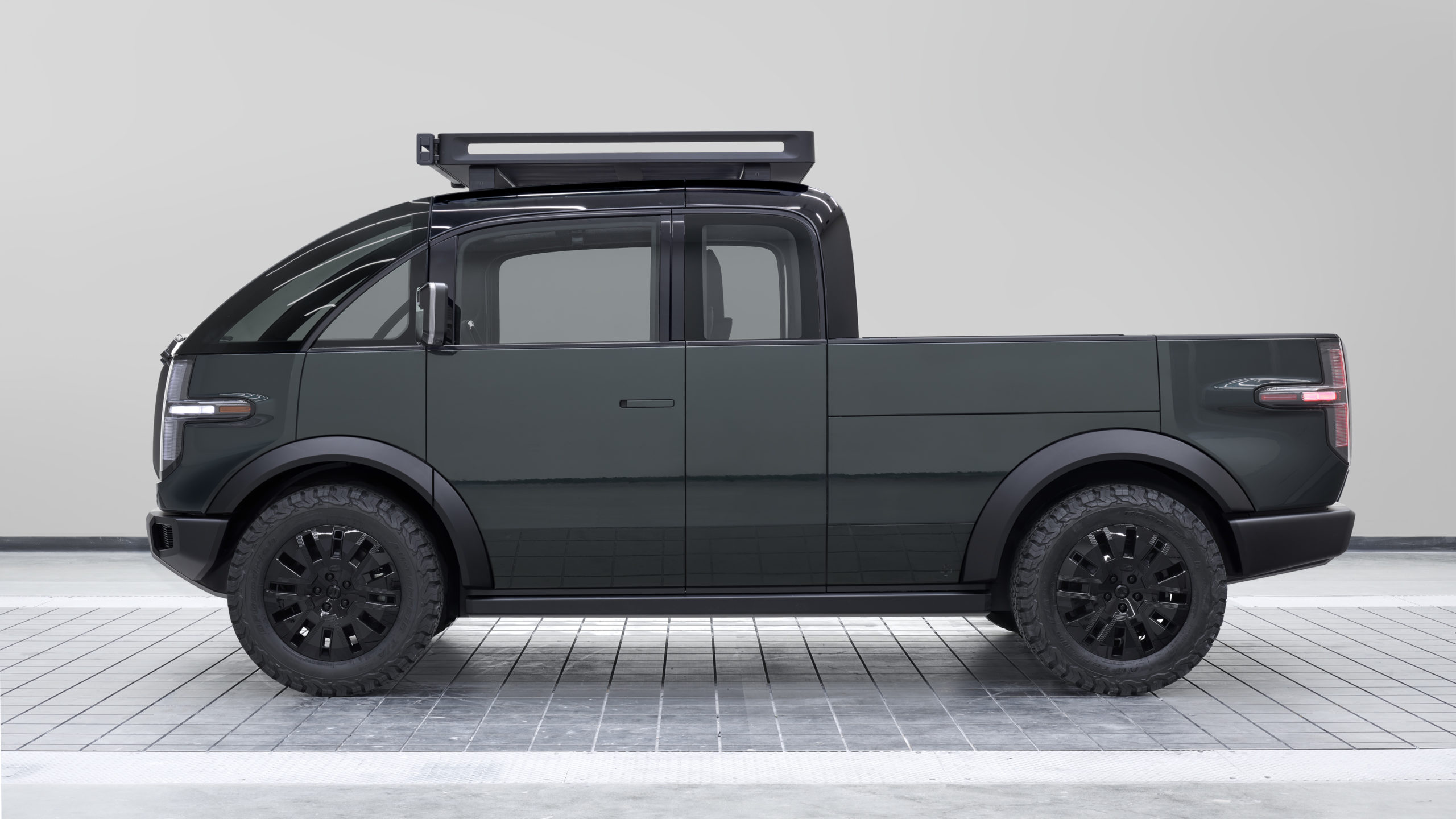 Canoo Reveals Electric Pickup Truck