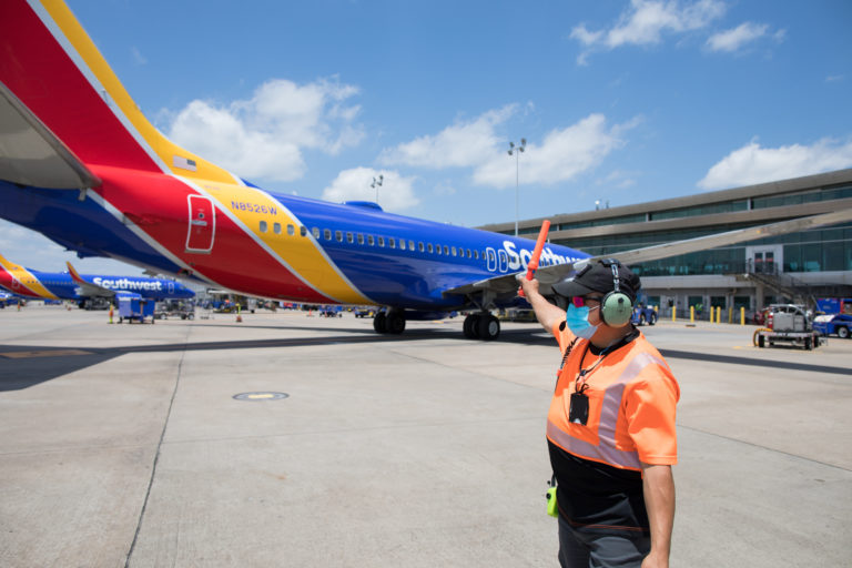 Southwest Airlines Picks Up Long Beach Slots From JetBlue