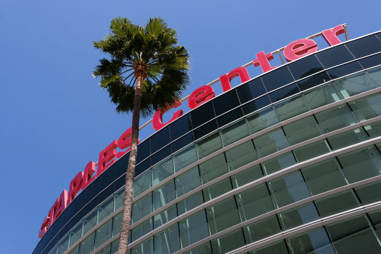 AEG Sells Staples Center Naming Rights to Crypto.com for $700M
