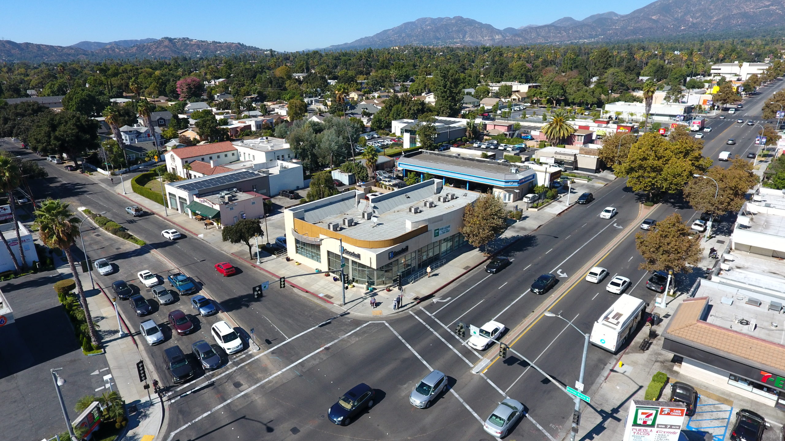 Retail Site Is Sold in Pasadena