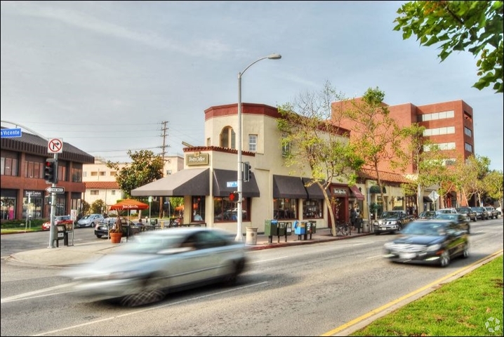 Popular Brentwood Retail Site Trades for $25 Million