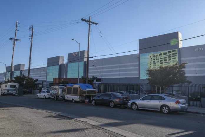 1501-1545 Rio Vista Avenue, Los Angeles. (Photo by Ringo Chiu)