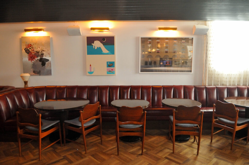 Holloway House dining area