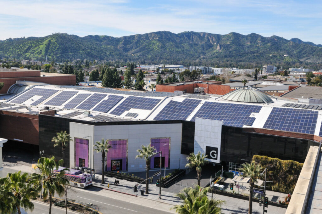 Solar Optimum project on the roof of Glendale Galleria.