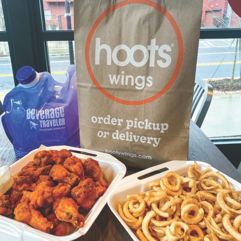 Hoots Wings Lands in Azusa